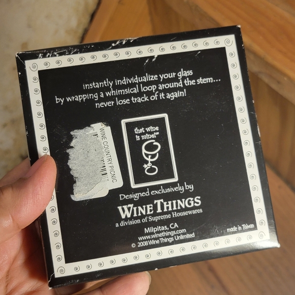 That Wine is mine - set of 6 charms "Wine Country Picnic" - Picture 2 of 2